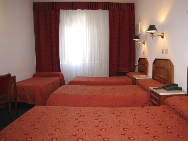 Hotel Tres Sargentos Буэнос-Айрес Экстерьер фото